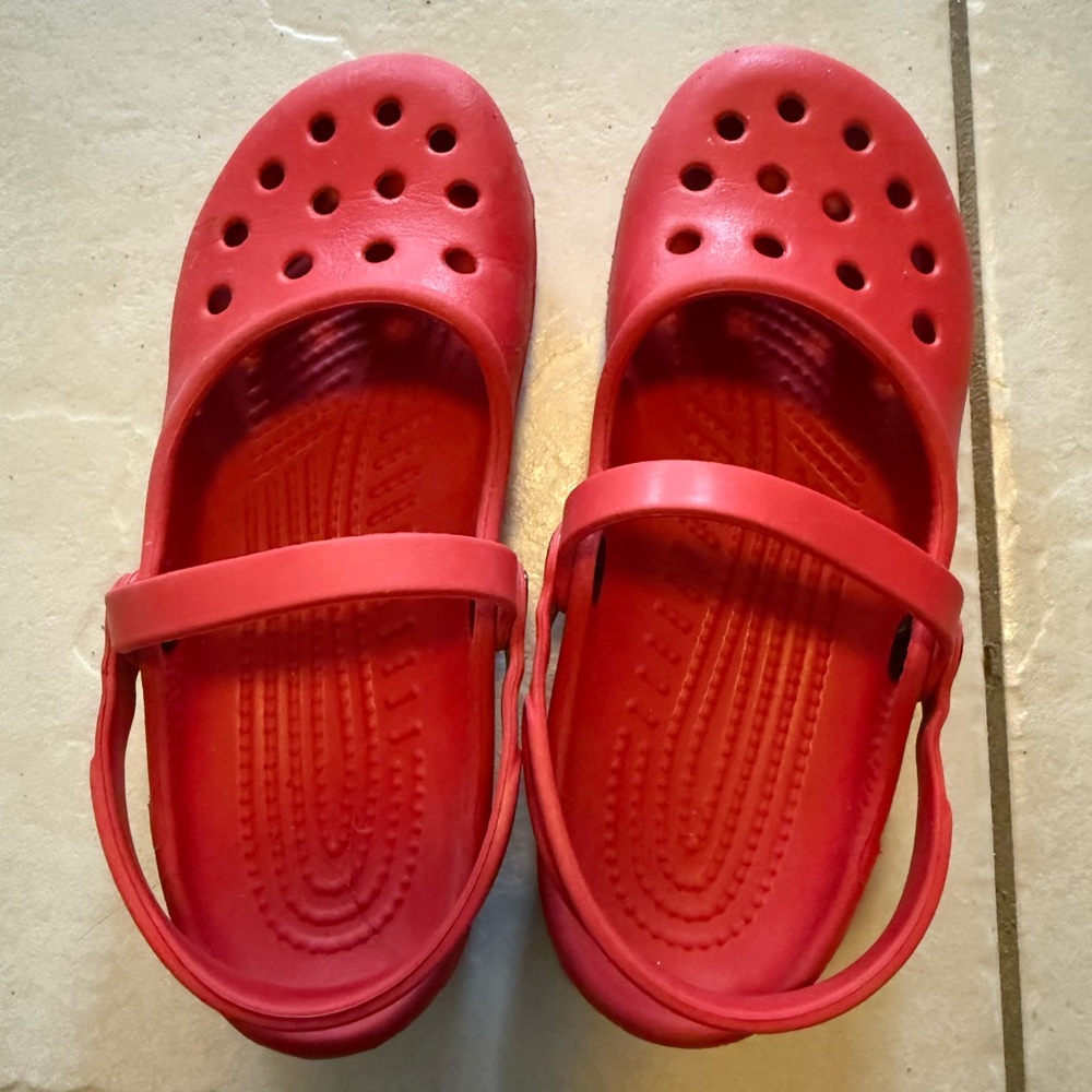 Crocs red Mary Jane’s size 6